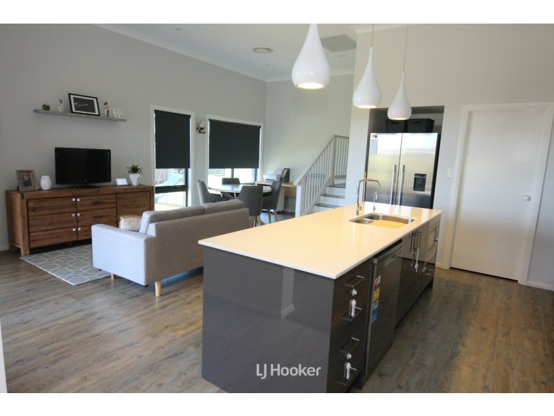 12 Torquay Circuit, Red Head NSW 2430