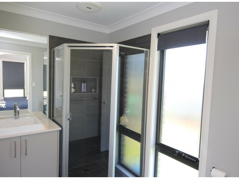 12 Torquay Circuit, Red Head NSW 2430