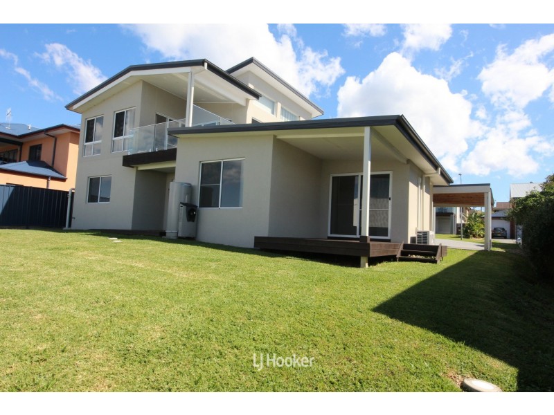 24 Emerald Drive, Diamond Beach NSW 2430