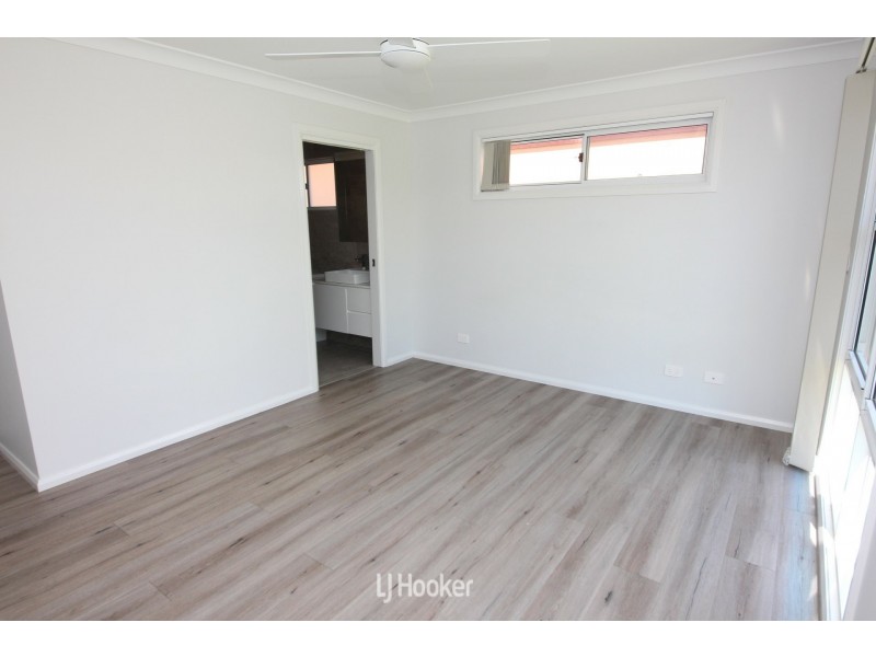 24 Emerald Drive, Diamond Beach NSW 2430