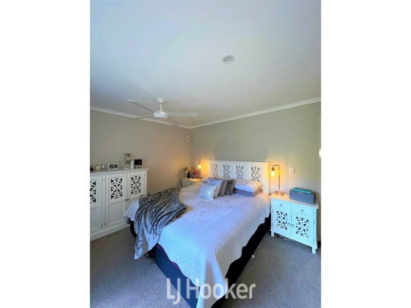 8/2 James Foster Drive, Hallidays Point NSW 2430