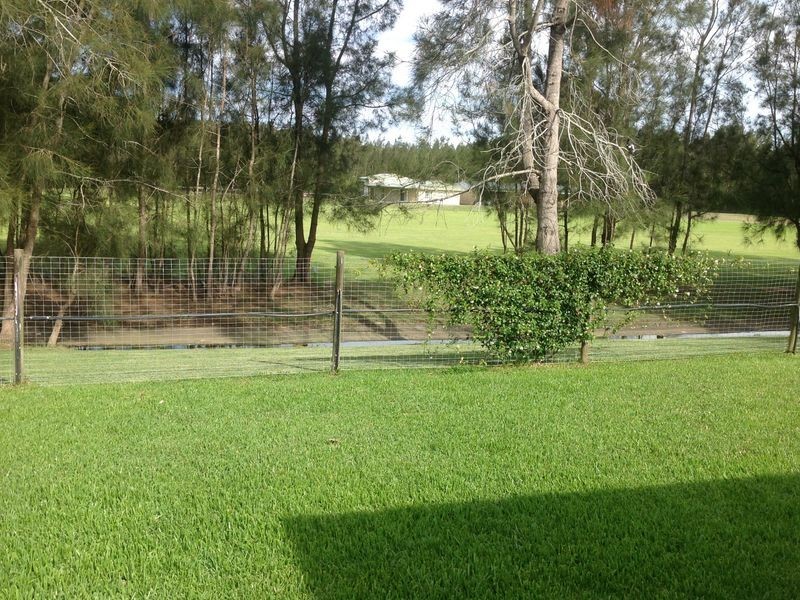 27 James Foster Drive, Hallidays Point NSW 2430