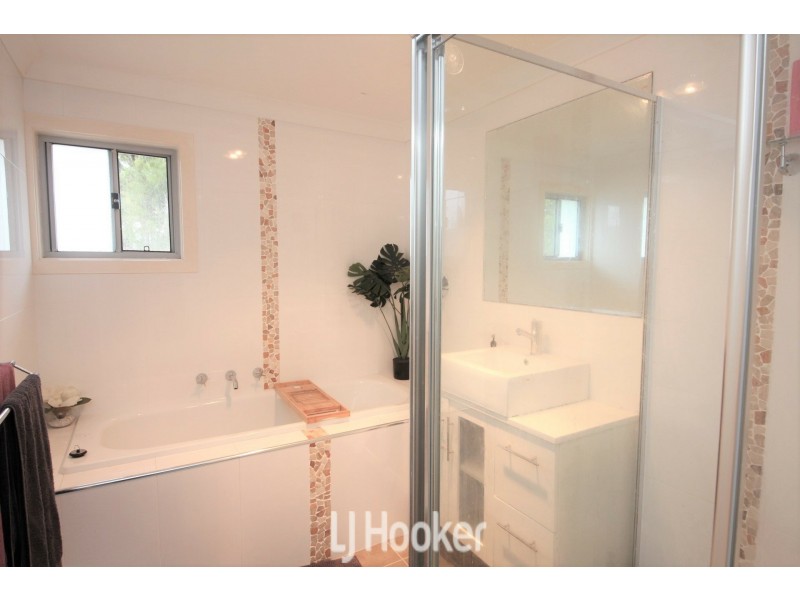 33 Anniversary Drive, Diamond Beach NSW 2430