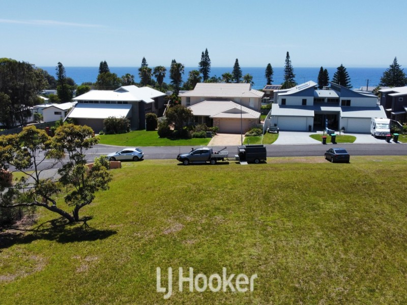 68 Anniversary Drive, Diamond Beach NSW 2430