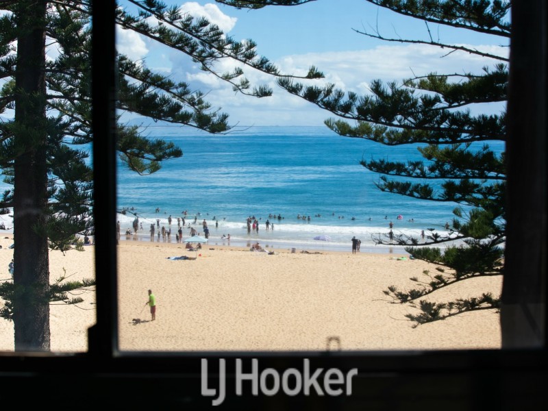 15 Main Street, Black Head NSW 2430