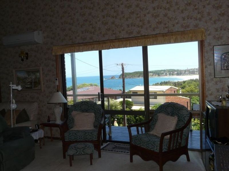 7 Scenic Avenue, Hallidays Point NSW 2430