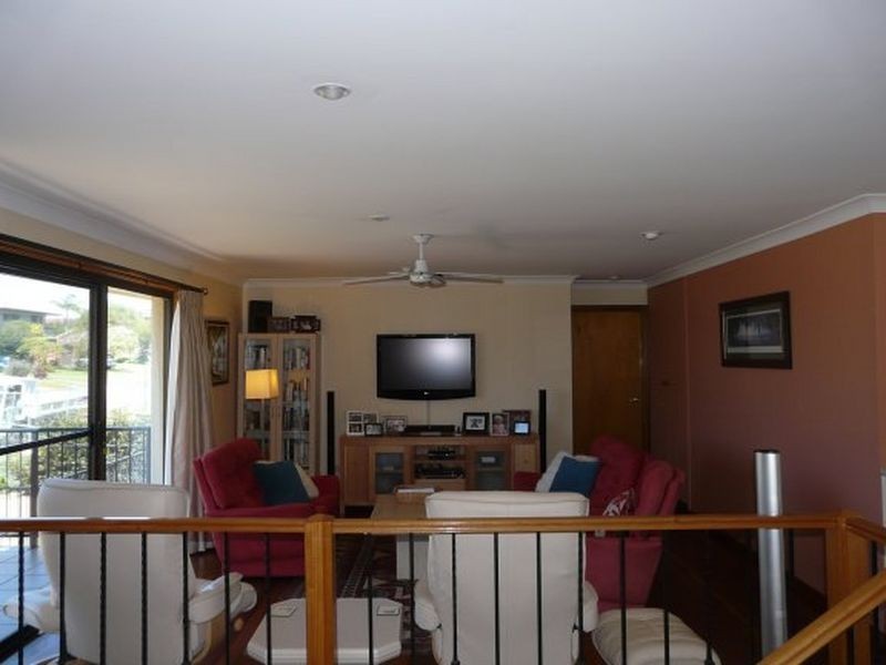 16 Redhead Road, Hallidays Point NSW 2430