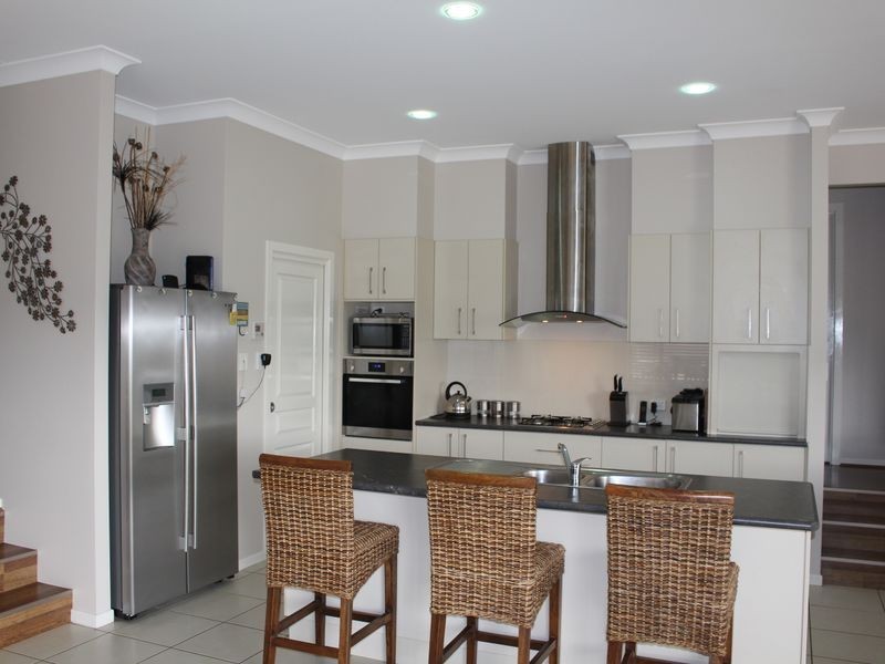 14 Greenview Drive, Hallidays Point NSW 2430