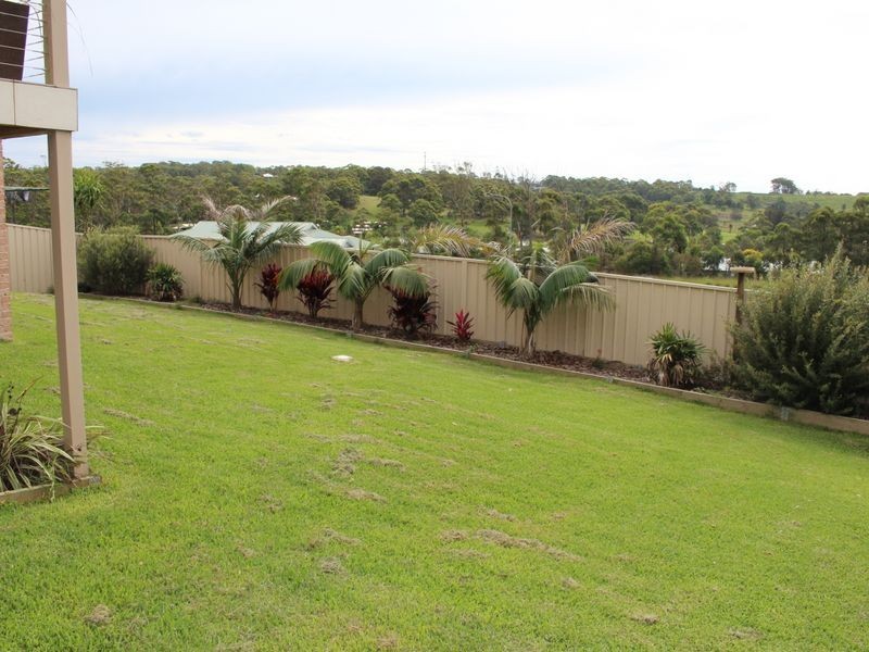 14 Greenview Drive, Hallidays Point NSW 2430