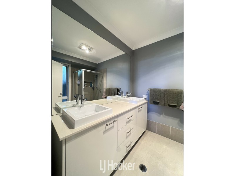1 Lake View Way, Tallwoods Village NSW 2430