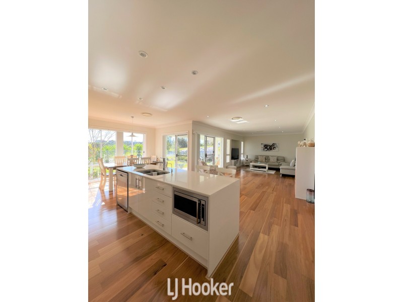 1 Lake View Way, Tallwoods Village NSW 2430