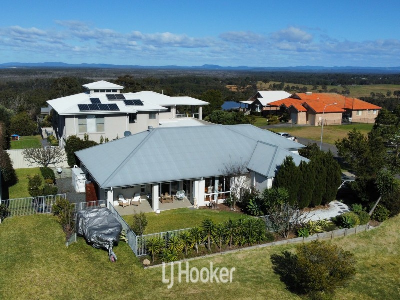 1 Lake View Way, Tallwoods Village NSW 2430