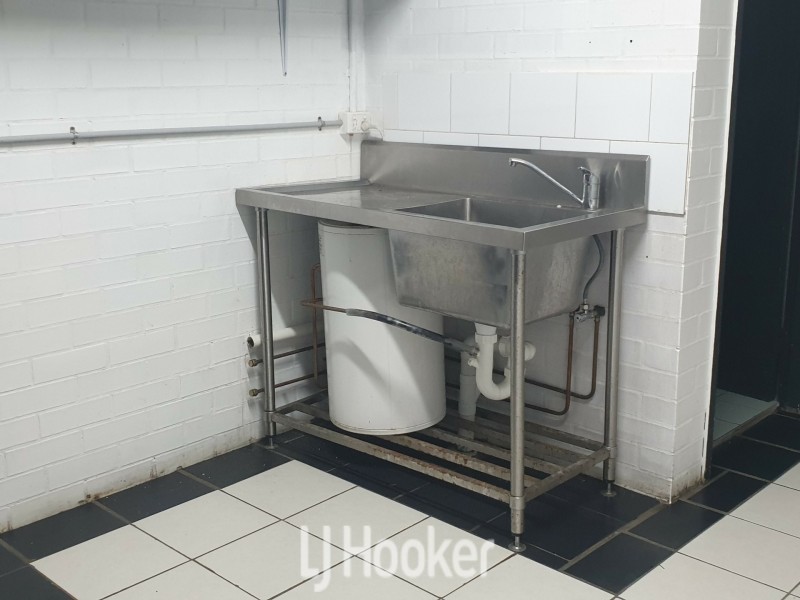 Shop 2/22 Diamond Drive, Diamond Beach NSW 2430