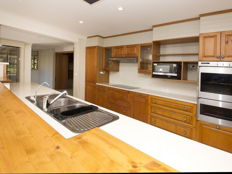 17 Woodlands Drive, Hallidays Point NSW 2430