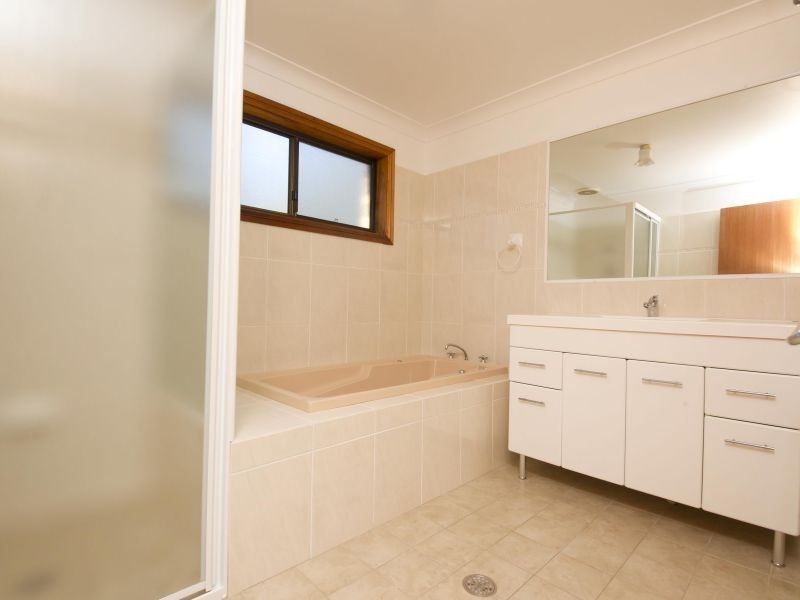 17 Woodlands Drive, Hallidays Point NSW 2430