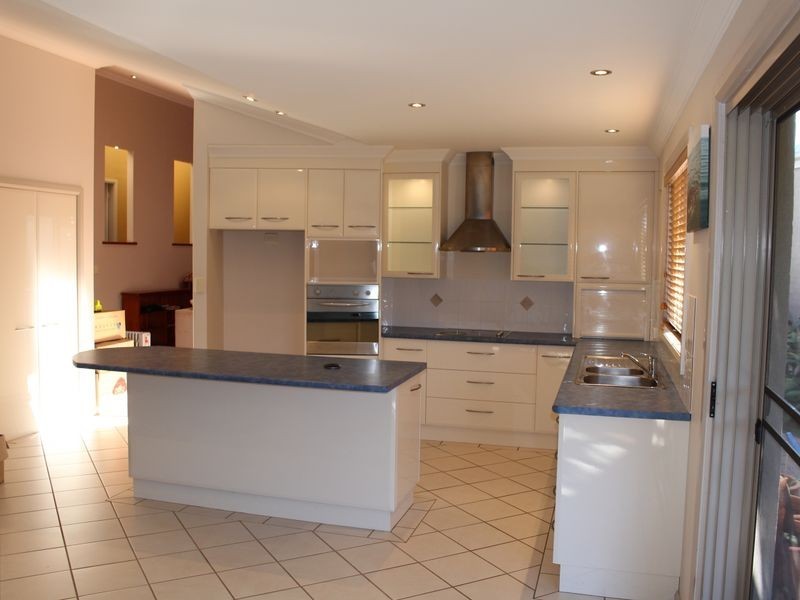 2/1 Lilly Pilly Place, Hallidays Point NSW 2430