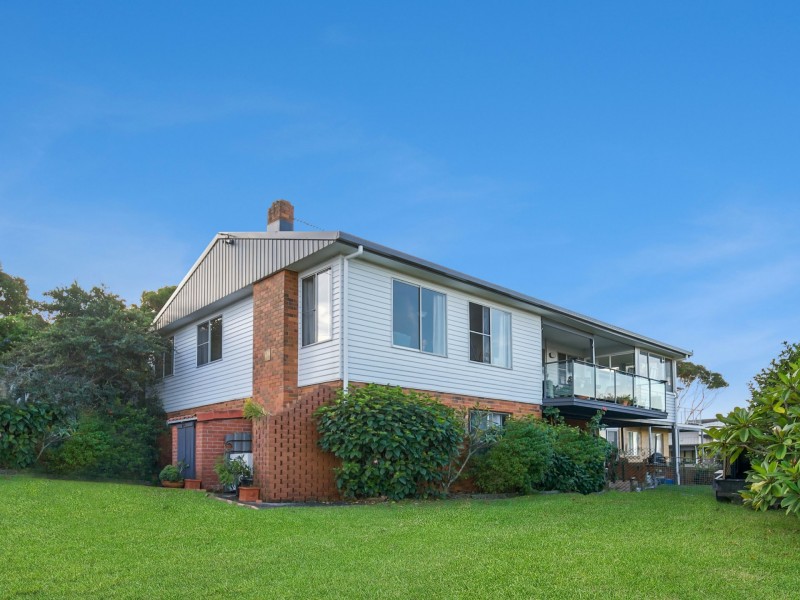 29 Surfview Ave, Black Head NSW 2430