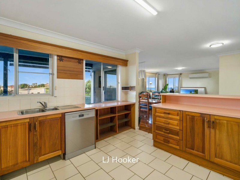 29 Surfview Ave, Black Head NSW 2430