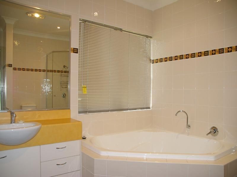 1/6 The Grove, Tallwoods Village NSW 2430