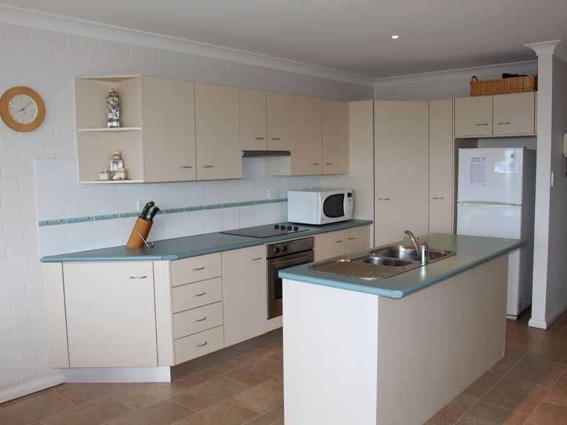 2/13 Jubilee Parade, Diamond Beach NSW 2430