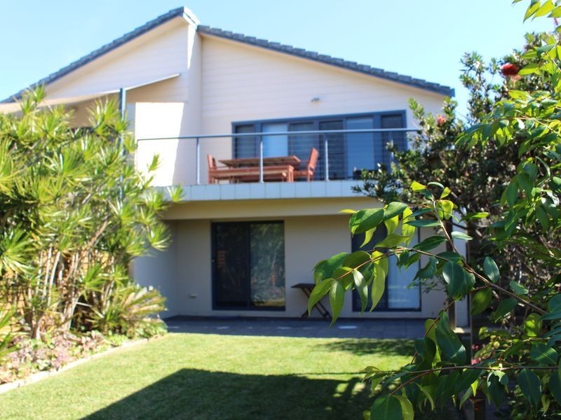 2/13 Jubilee Parade, Diamond Beach NSW 2430