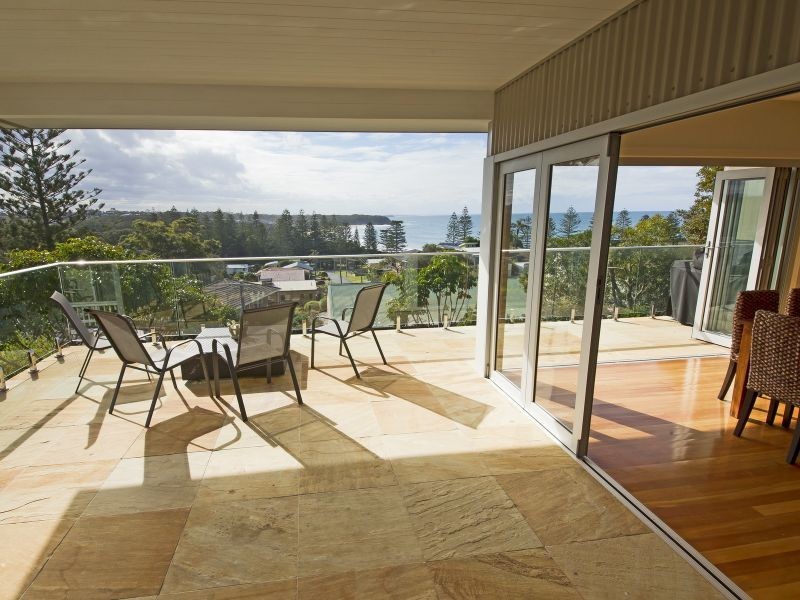 1/37 High Street, Black Head NSW 2430