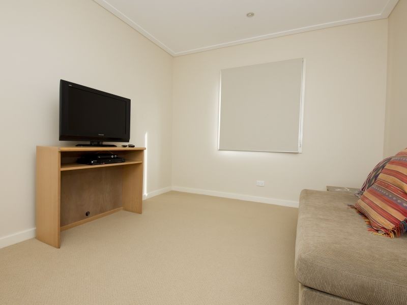 1/37 High Street, Black Head NSW 2430