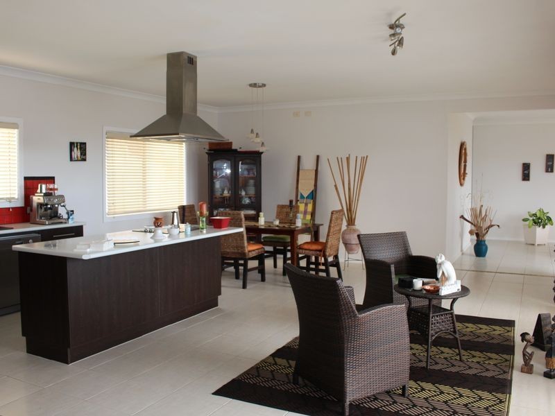 32 Emerald Drive, Diamond Beach NSW 2430