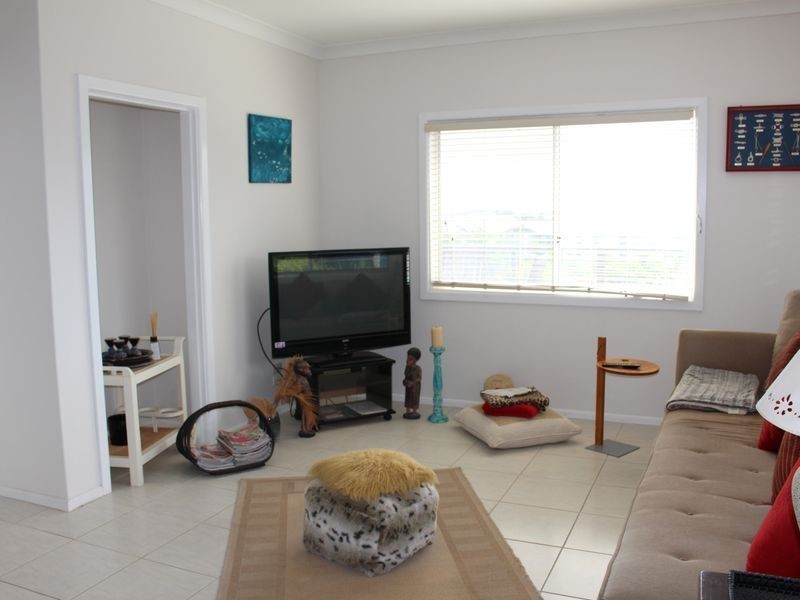 32 Emerald Drive, Diamond Beach NSW 2430