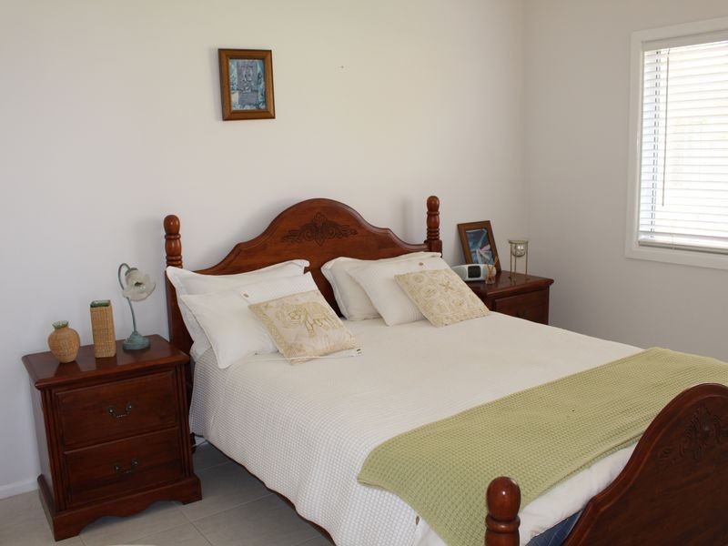 32 Emerald Drive, Diamond Beach NSW 2430