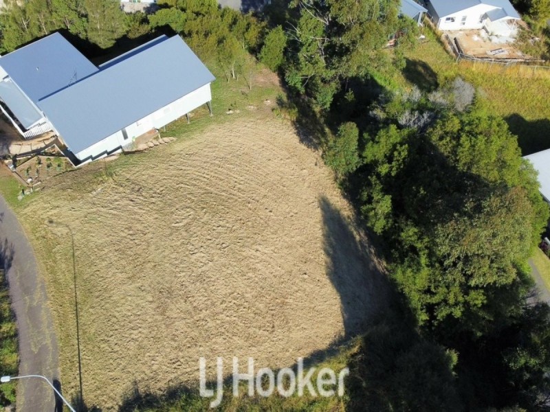 8 Barrington Crescent, Tallwoods Village NSW 2430