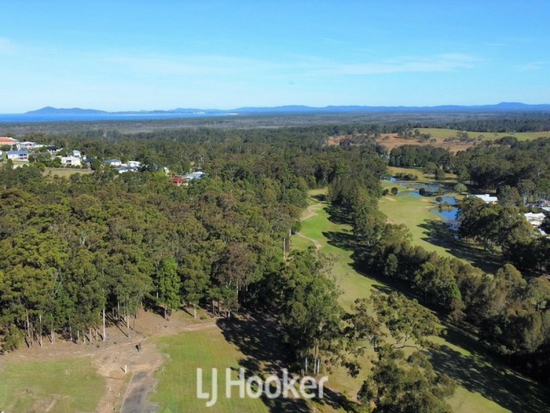 8 Barrington Crescent, Tallwoods Village NSW 2430