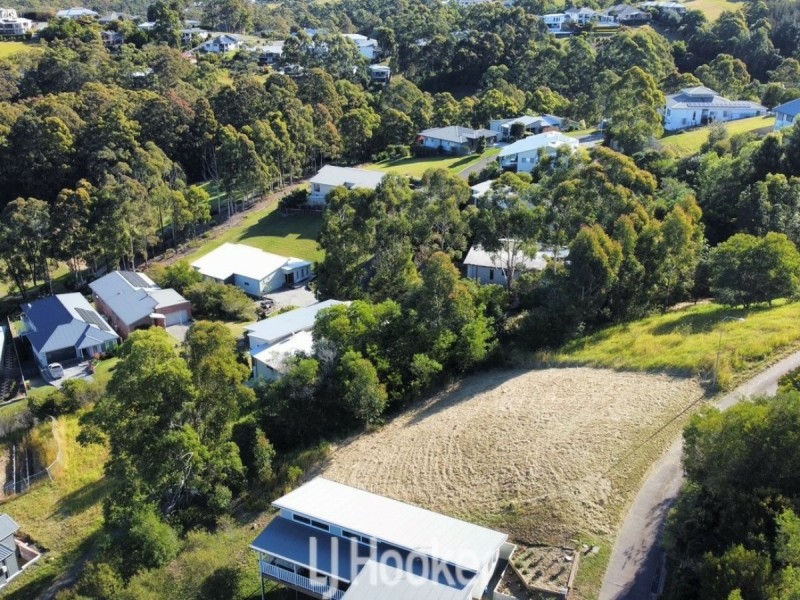 8 Barrington Crescent, Tallwoods Village NSW 2430