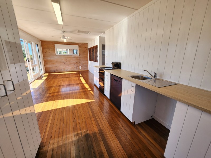 10 Albert Street, Black Head NSW 2430