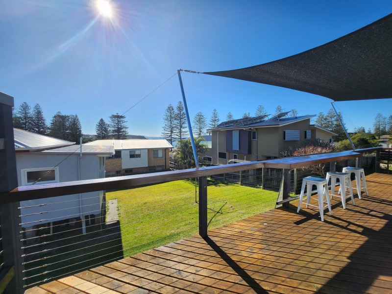 10 Albert Street, Black Head NSW 2430
