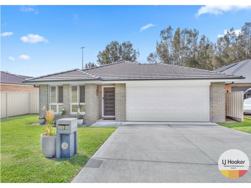 12 Laguna Court, Black Head NSW 2430