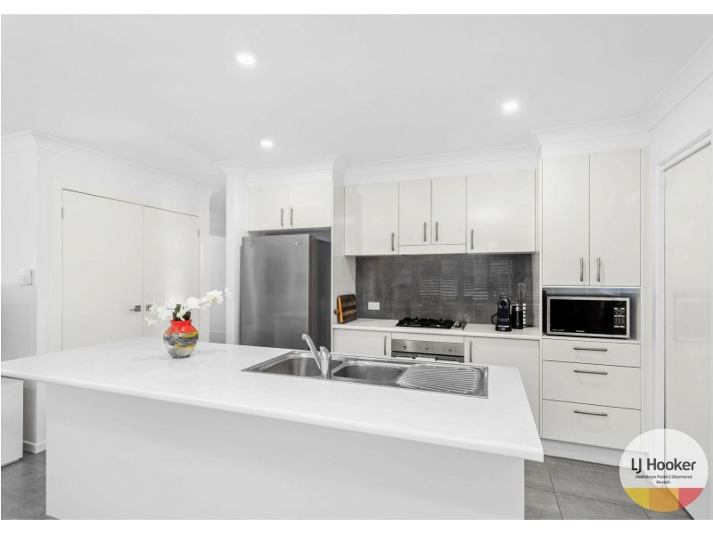 12 Laguna Court, Black Head NSW 2430