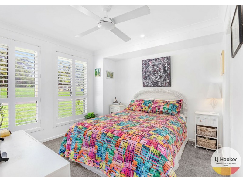 12 Laguna Court, Black Head NSW 2430