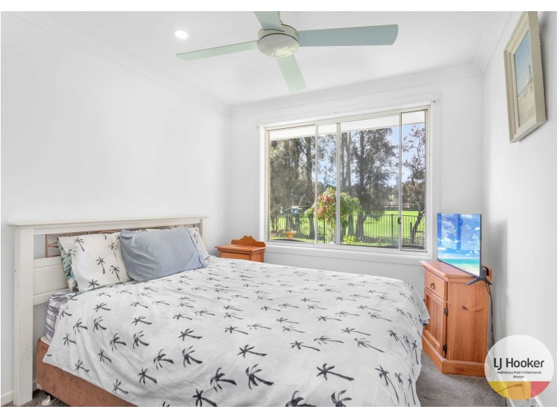 12 Laguna Court, Black Head NSW 2430