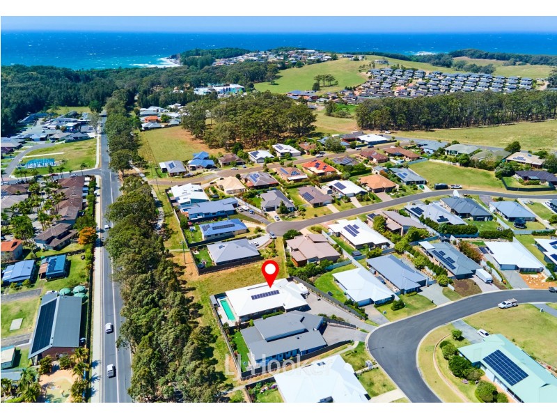 13 Hillside Terrace, Black Head NSW 2430