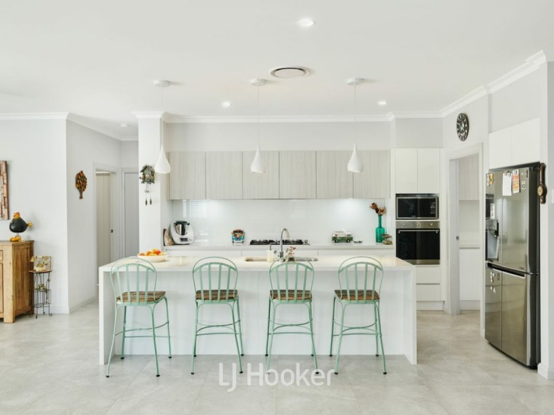 13 Hillside Terrace, Black Head NSW 2430