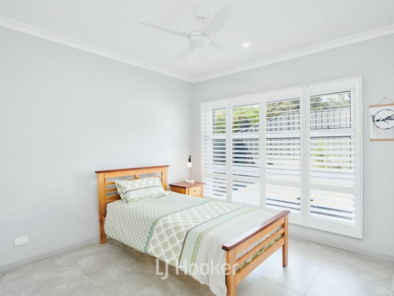 13 Hillside Terrace, Black Head NSW 2430