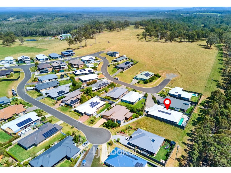 13 Hillside Terrace, Black Head NSW 2430