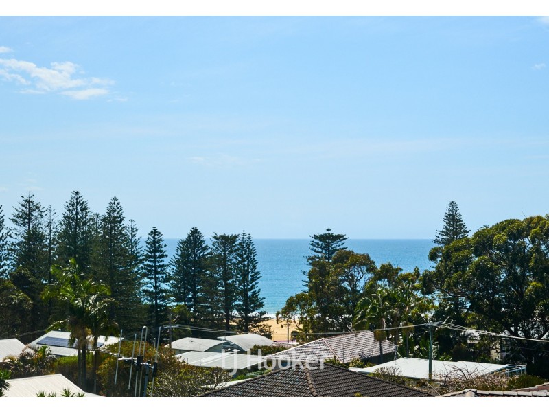 17 Surfview Avenue, Black Head NSW 2430