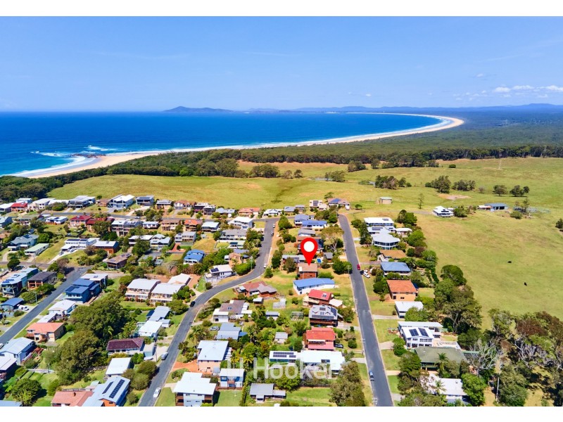 17 Surfview Avenue, Black Head NSW 2430