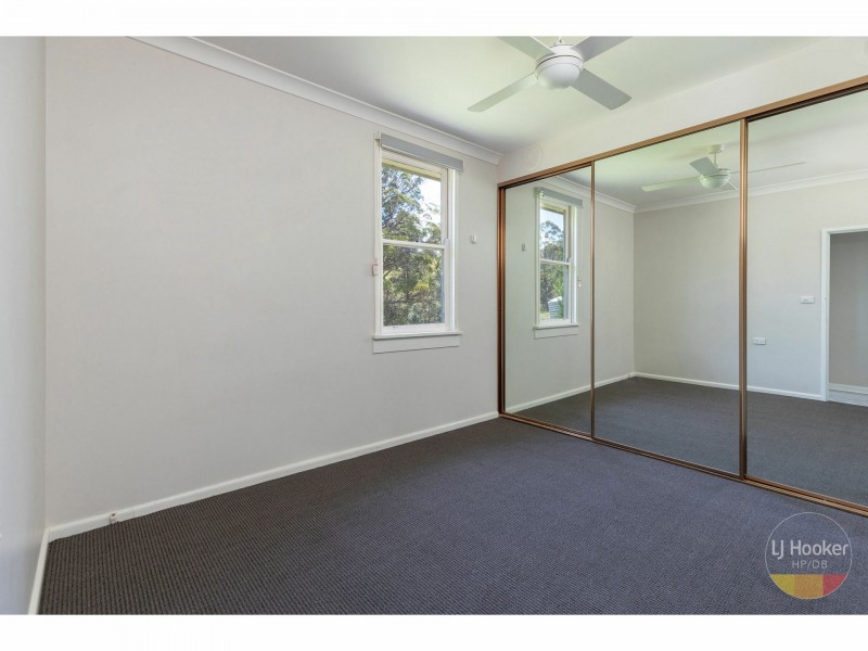 10 Creekline Crescent, Tallwoods Village NSW 2430