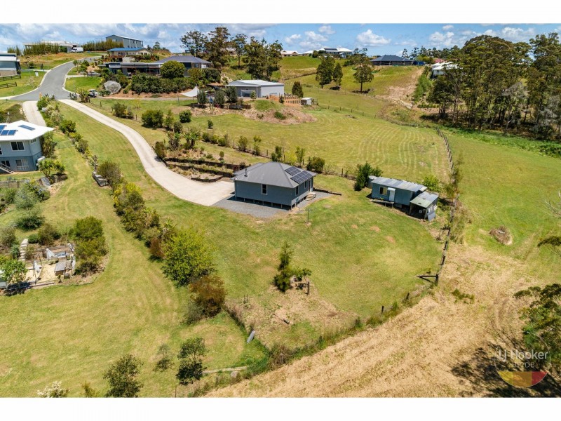 10 Creekline Crescent, Tallwoods Village NSW 2430
