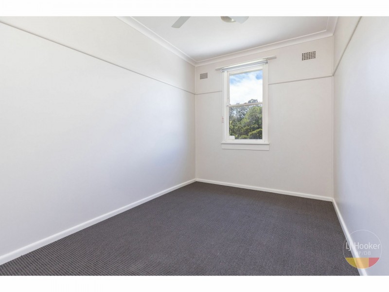 10 Creekline Crescent, Tallwoods Village NSW 2430