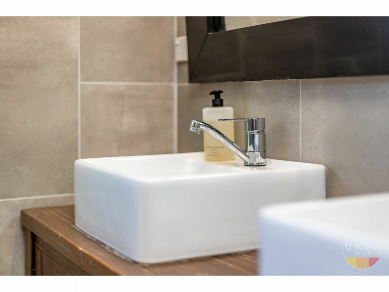 35 Seabreeze Parade, Black Head NSW 2430