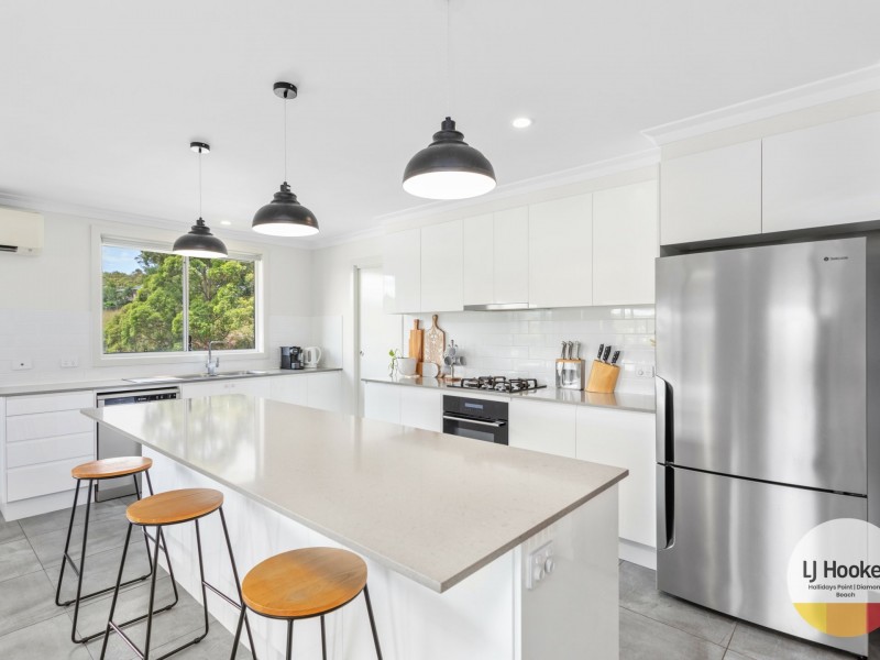 5 St Andrews Court, Tallwoods Village NSW 2430